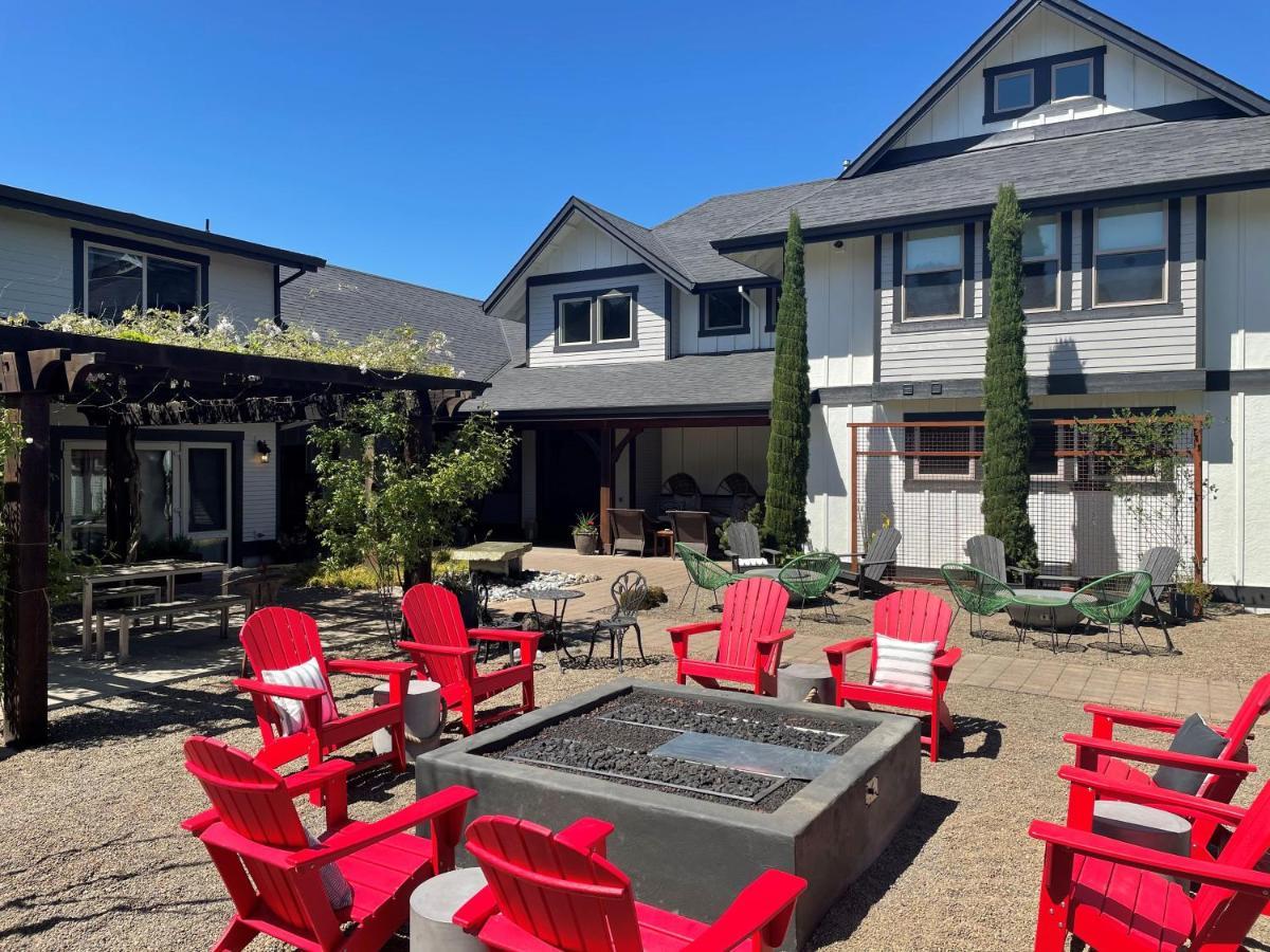 The Setting Inn Willamette Valley นิวเบิร์ก ภายนอก รูปภาพ